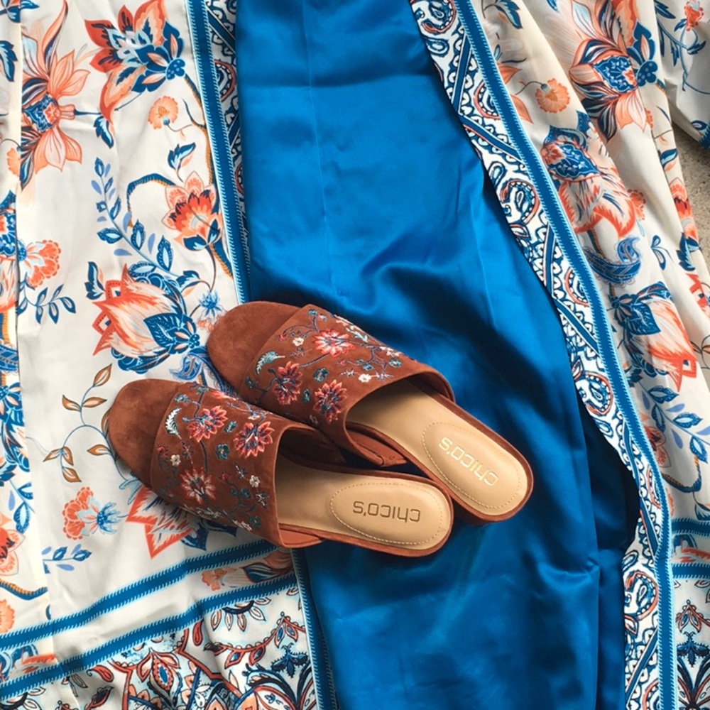 NIB Chico’s Floral Embroidered Suede Slides Size 9 - Picture 11 of 11